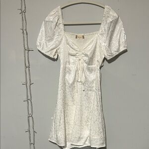 Elegant White Puff Sleeve Dress